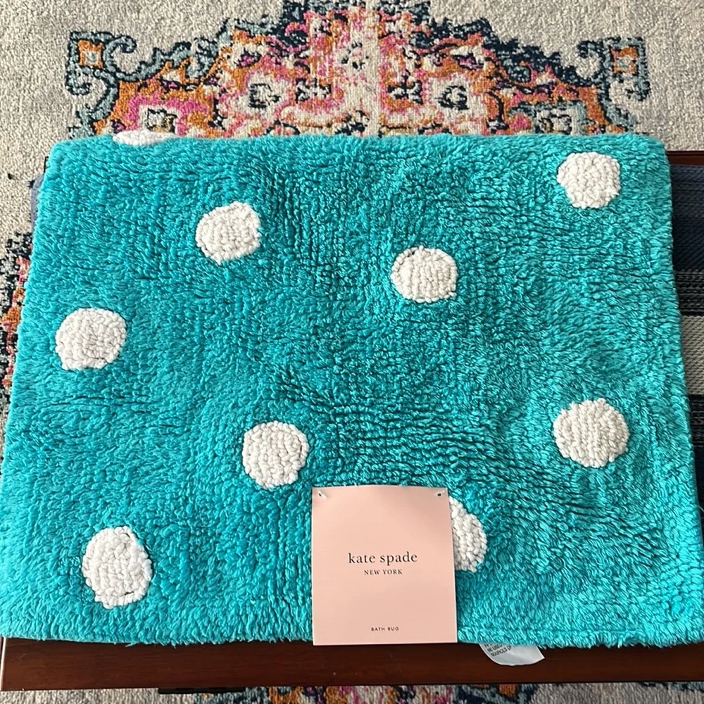 Kate Spade bath rug  21 by 34 inches NWT